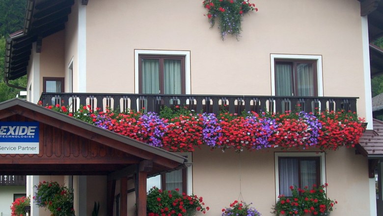 House view summer, &copy; Margarete Aflenzer