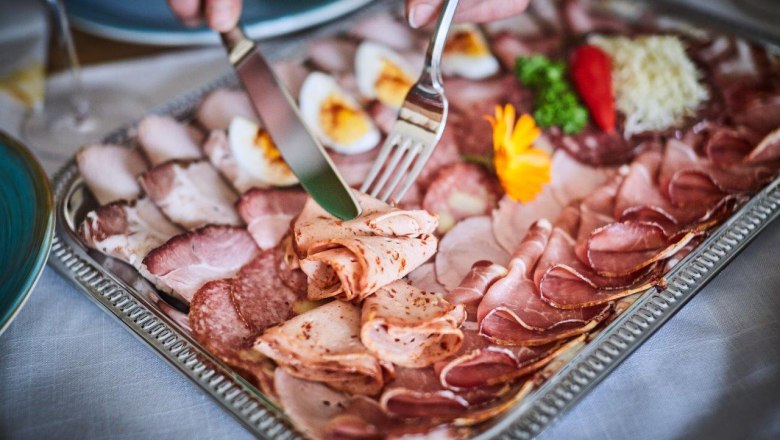 Cold cuts platter, &copy; Franz Glei&szlig;