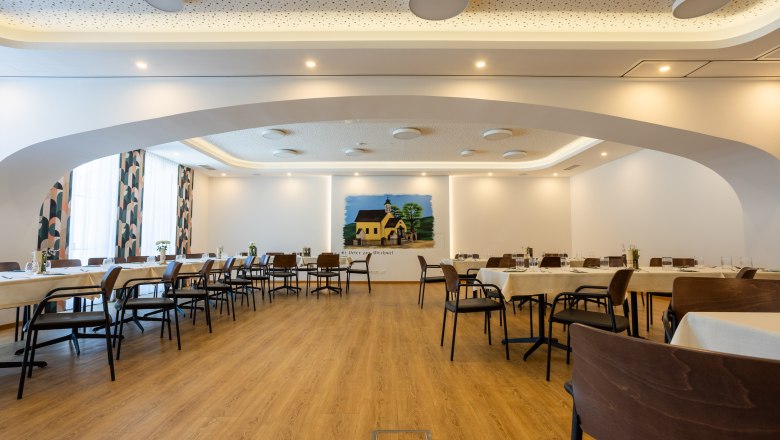 Interior view of the pub, &copy; Lucas Suhane