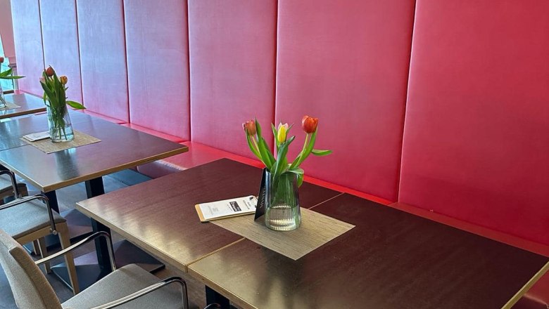 Modern facilities - wine bar in the Weinquartier, &copy; R. Freitag