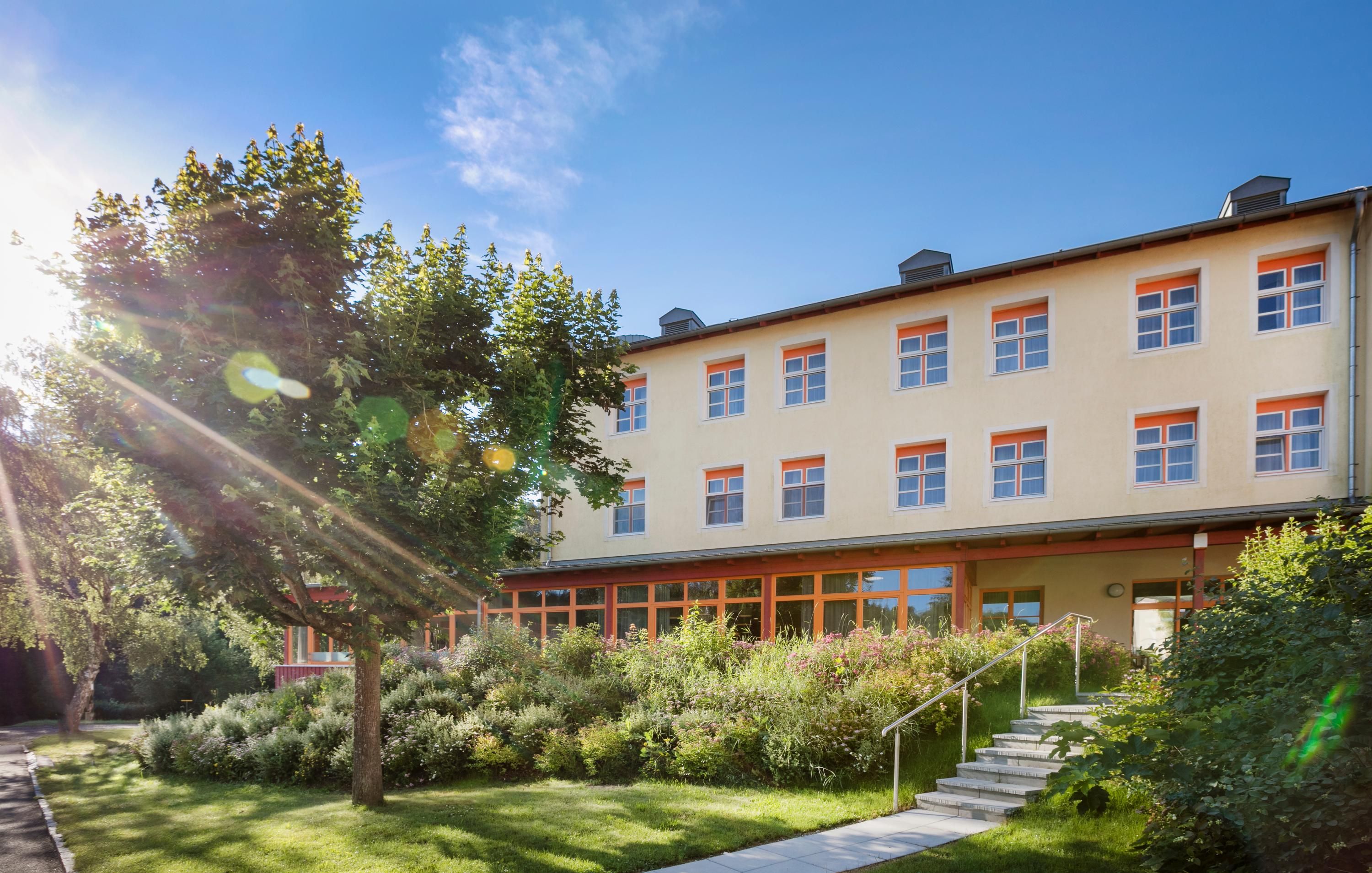 exterior_view_jufa-hotel-waldviertel_summer (1)(1)