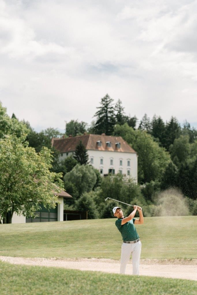 Ernegg Castle Golf Course 