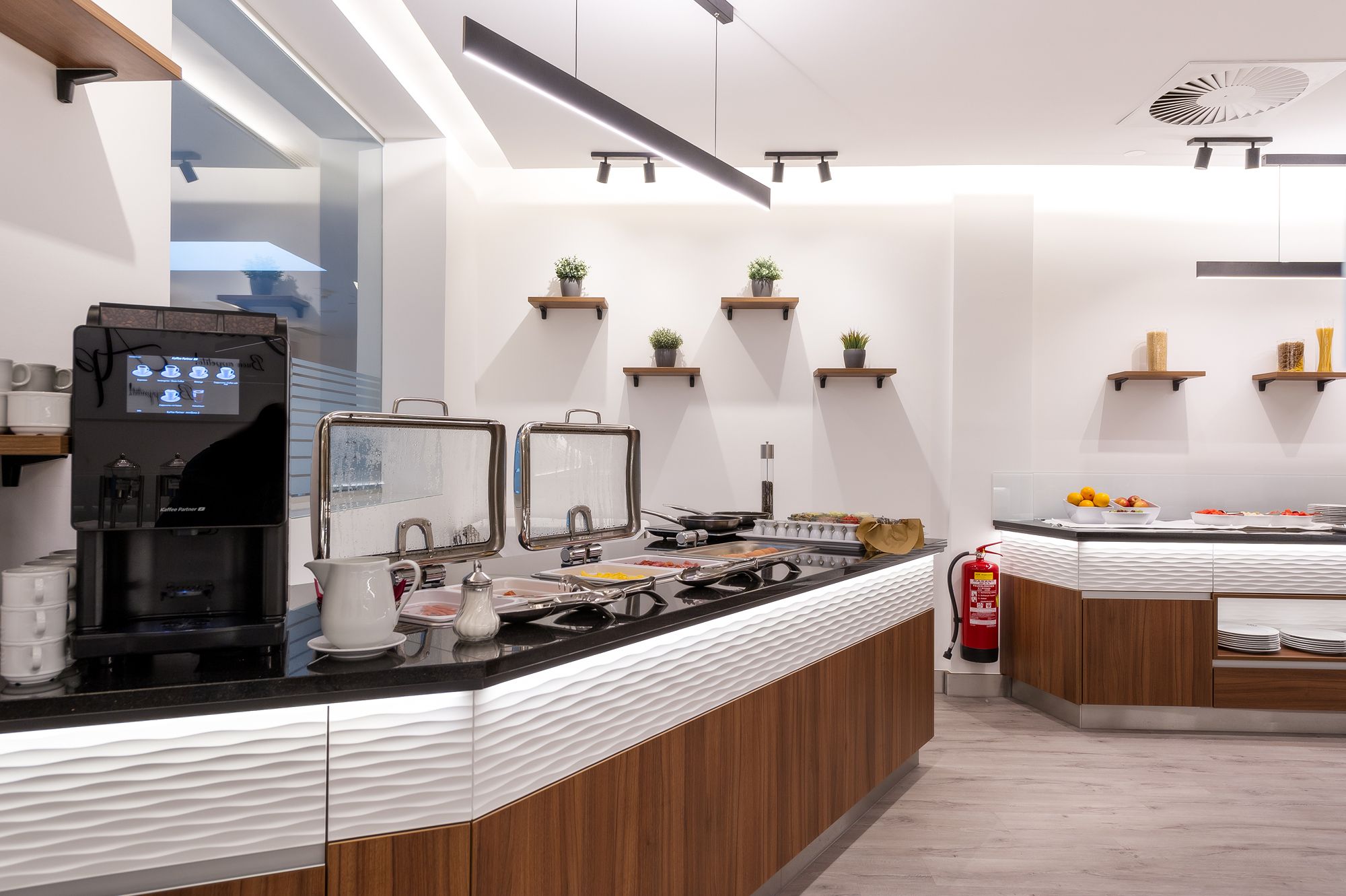 Breakfast buffet (1)