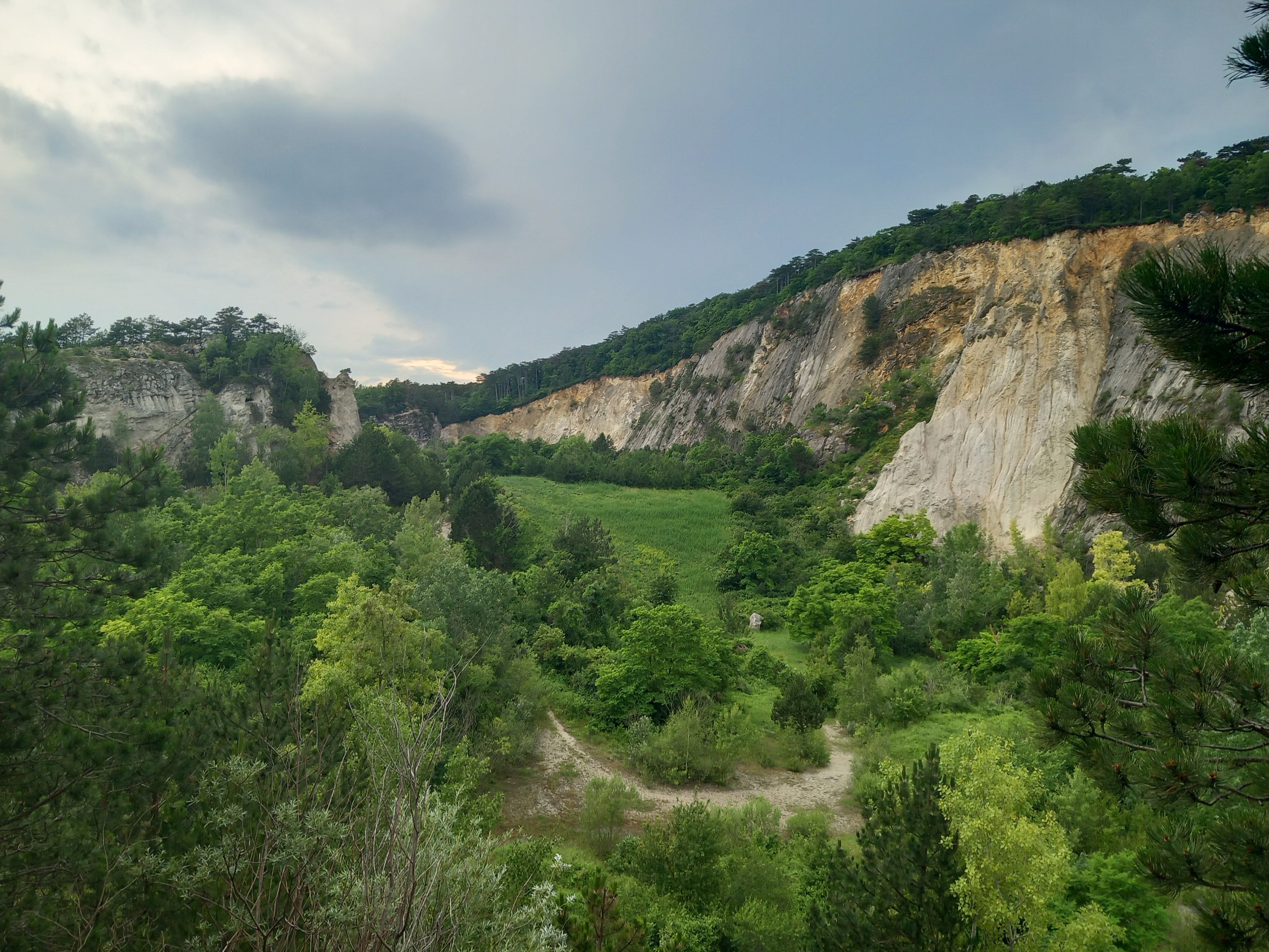 B1 QUARRY ROUND