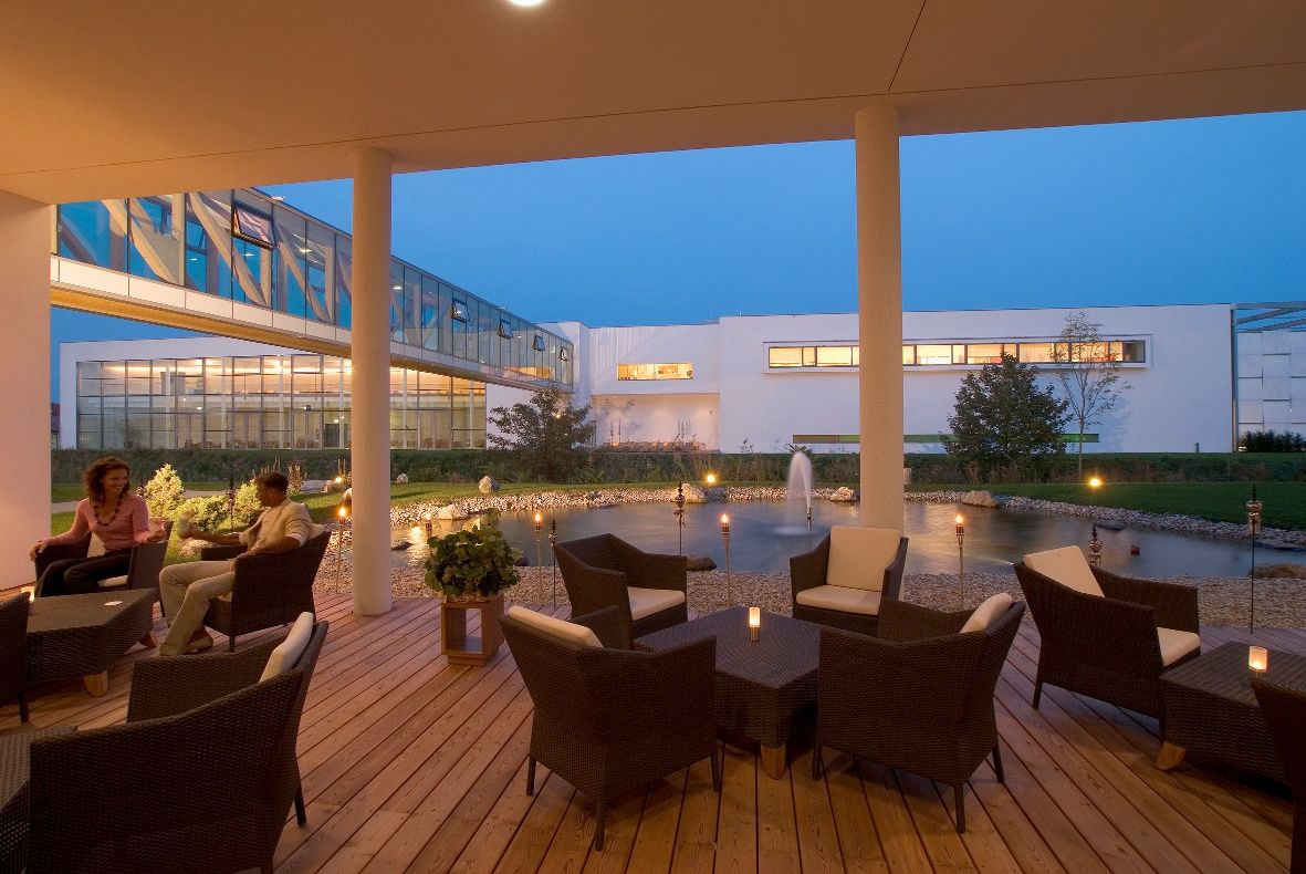 Lounge Terrace Therme Laa - Hotel & Spa