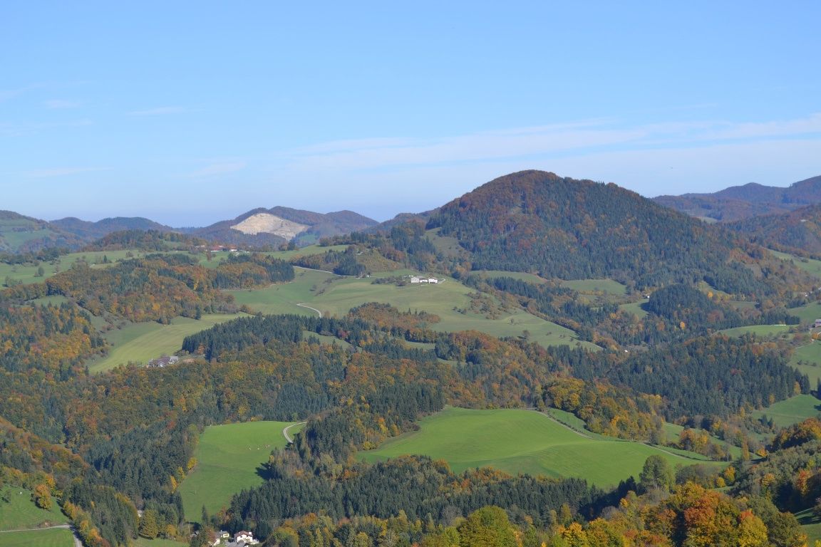 View circular hiking trail