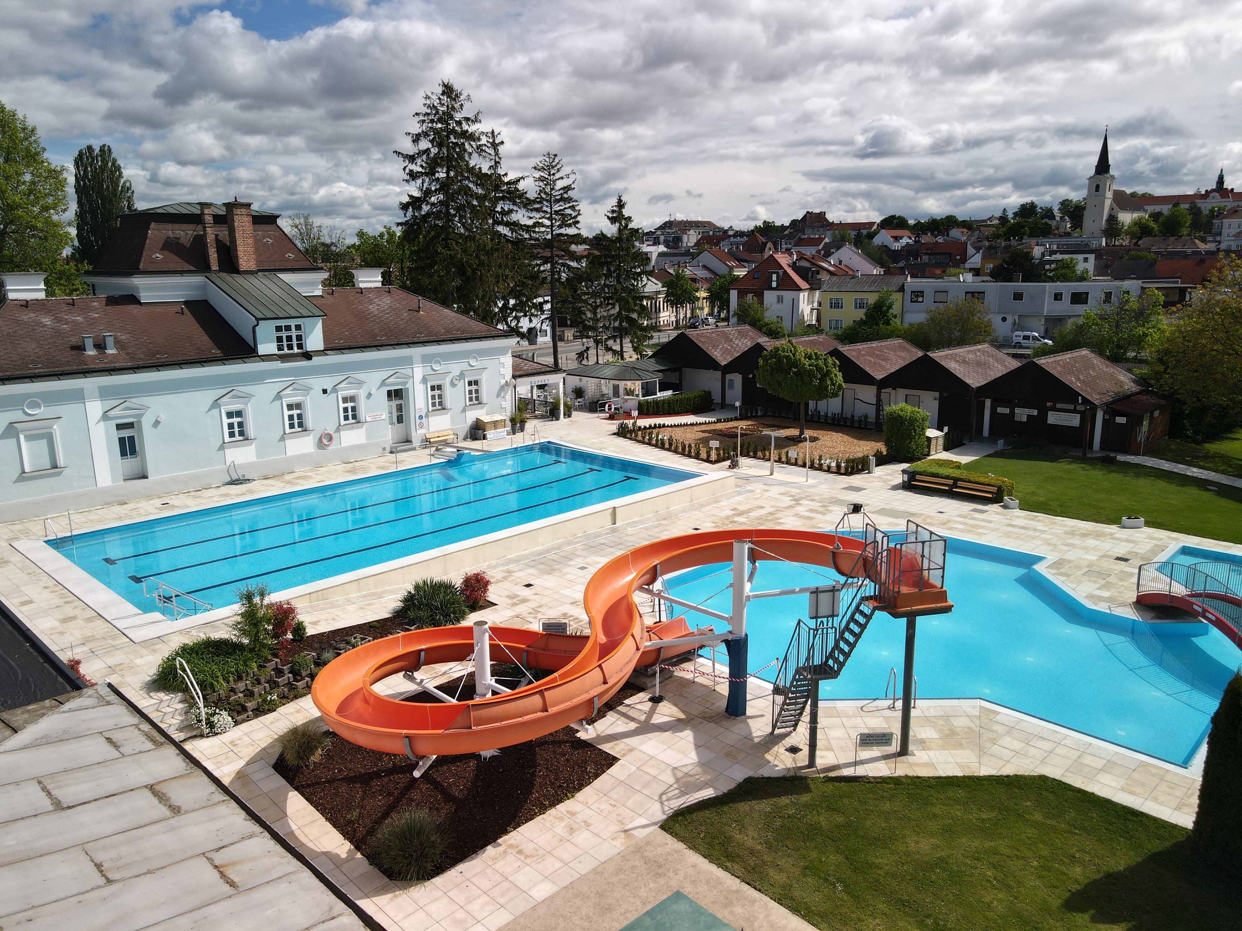 Hollabrunn municipal swimming pool