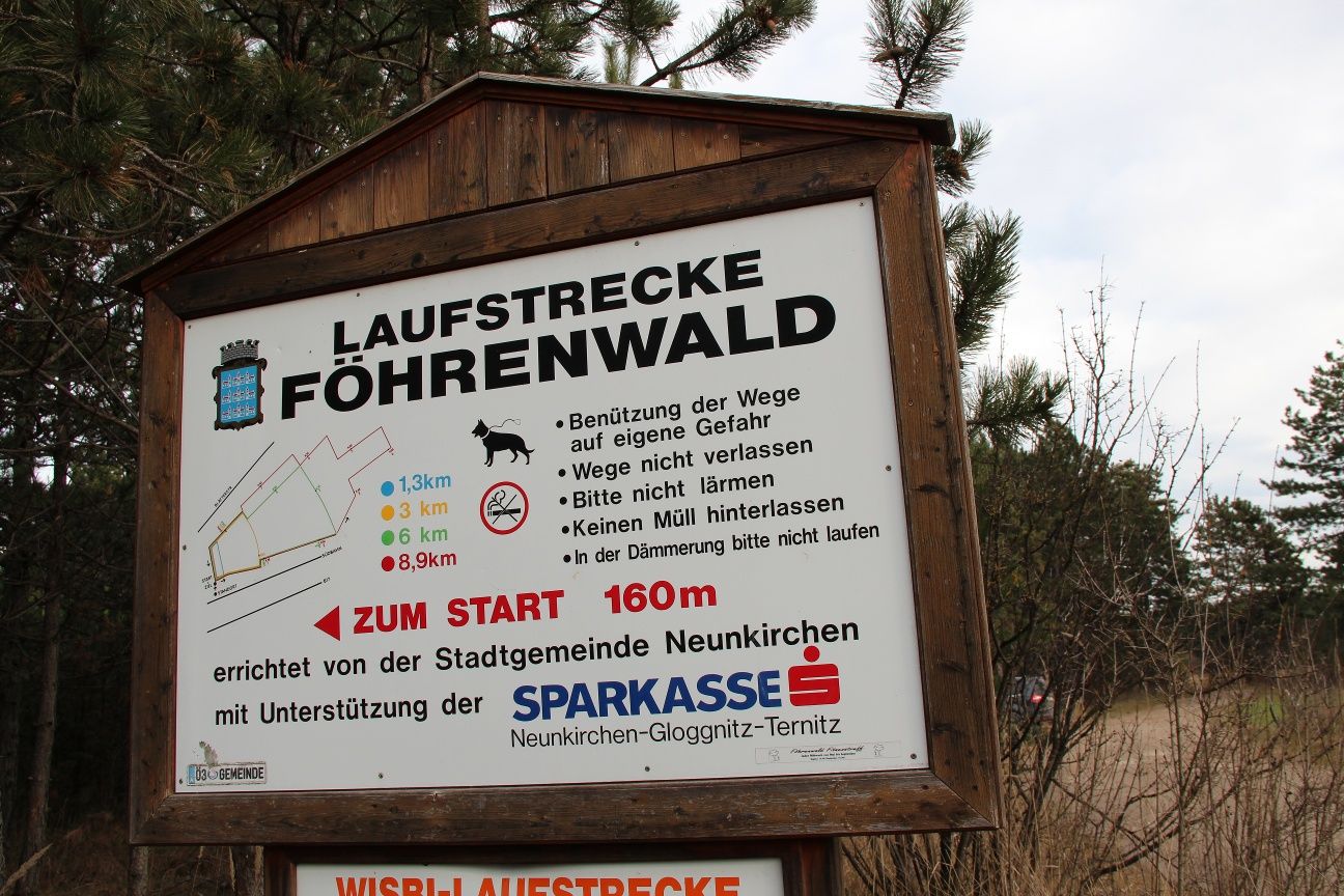 Running route Föhrenwald information board