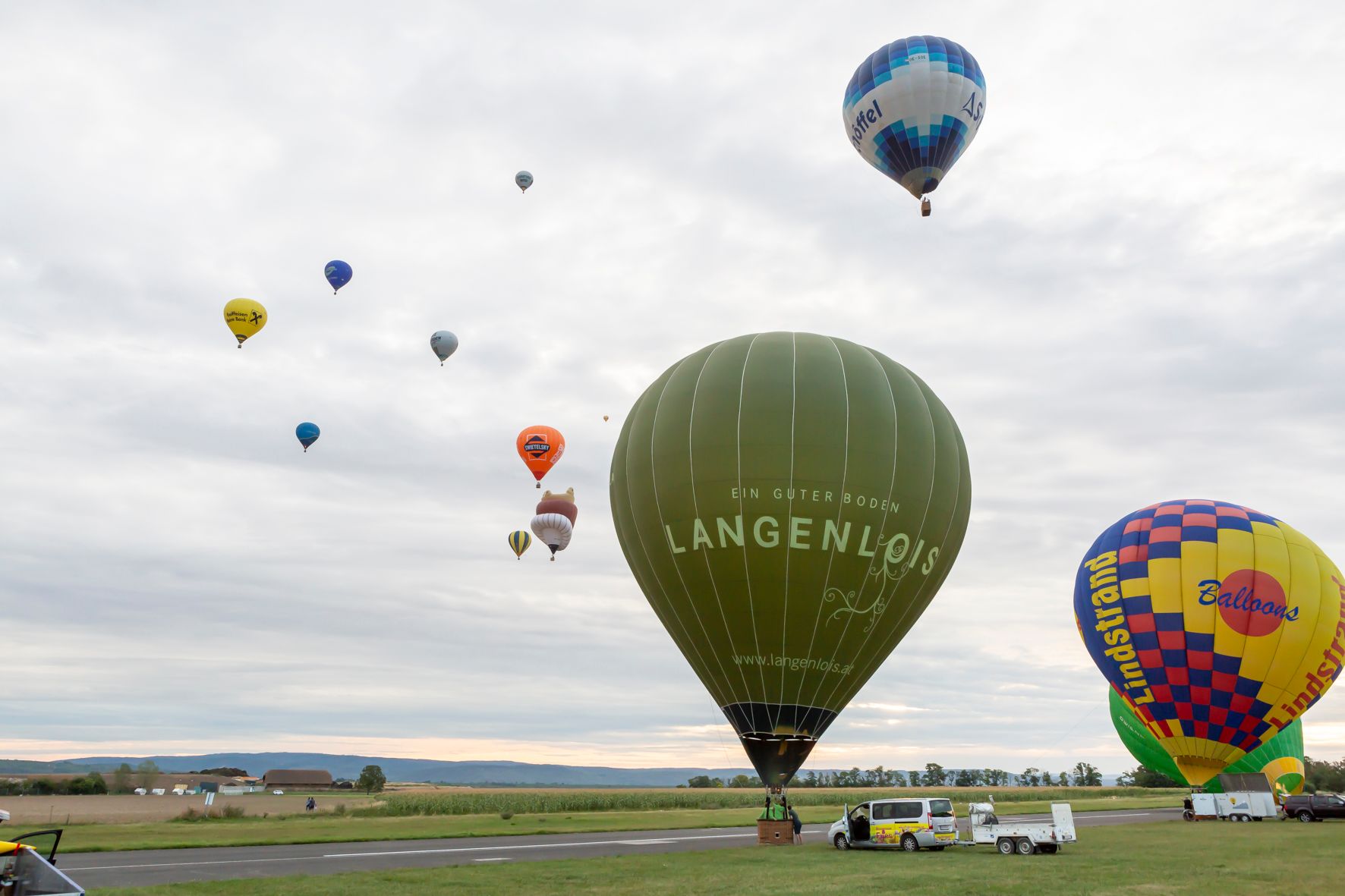 Hot air balloons in the sky at the Balloon Days Krems-Langenlois 2019.