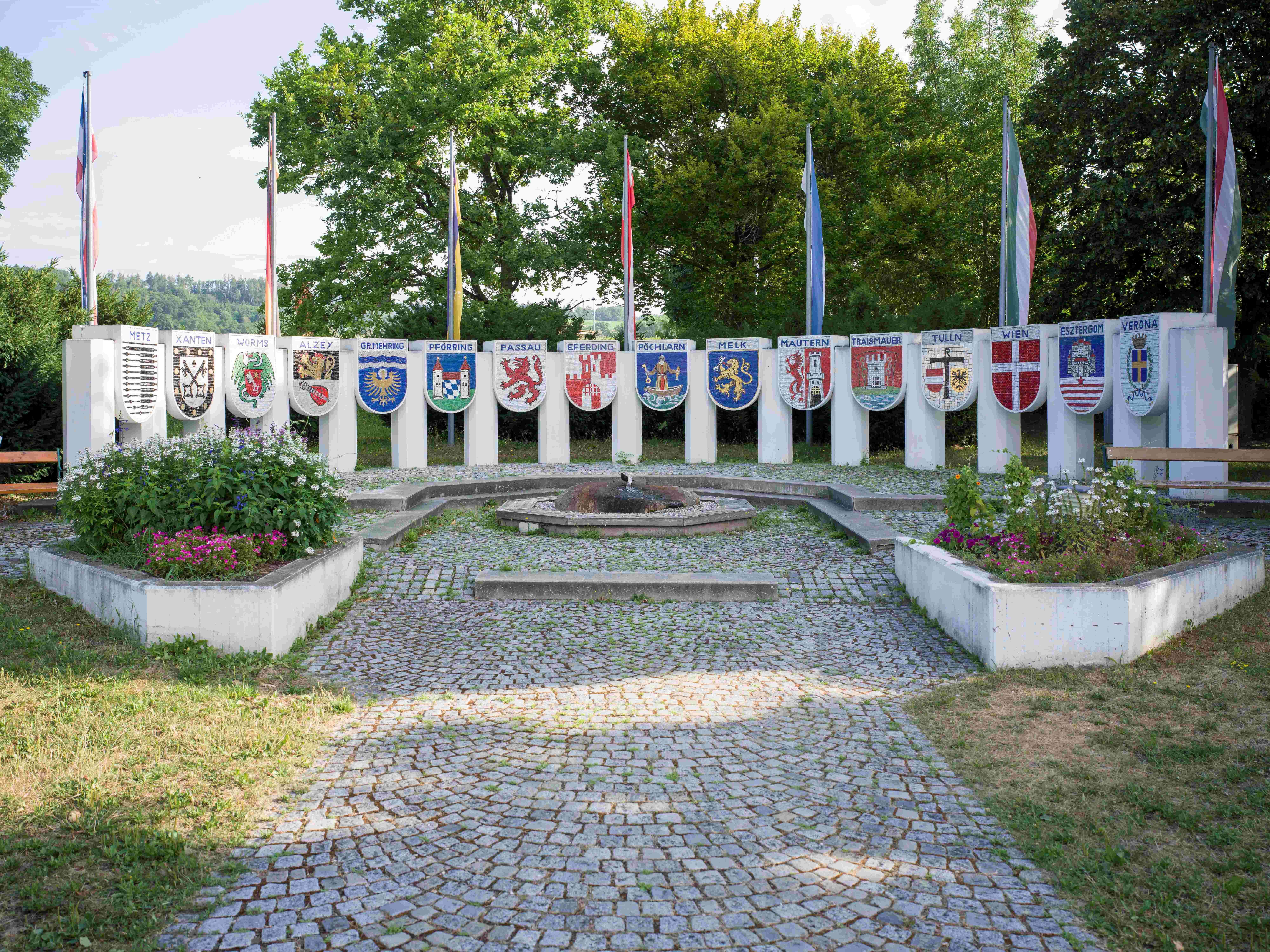 Nibelungen monument in Pöchlarn