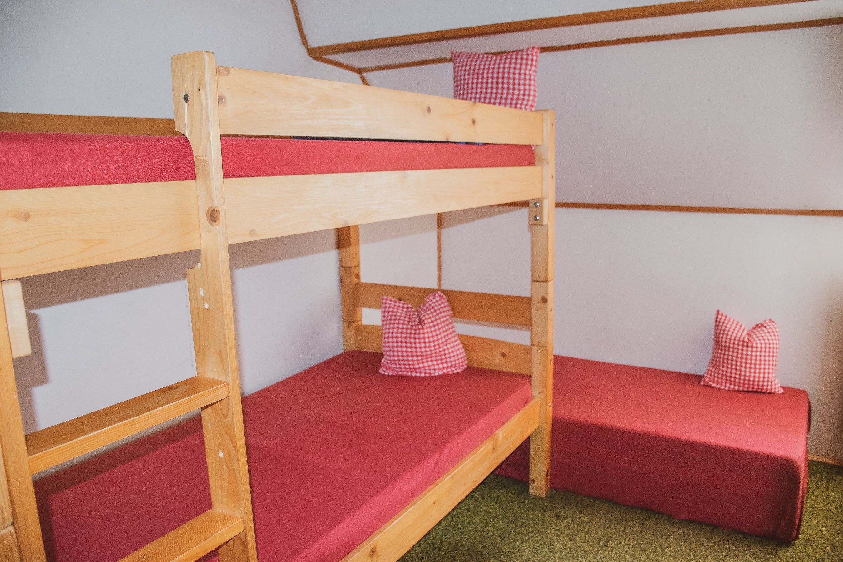 Triple room in the shelter