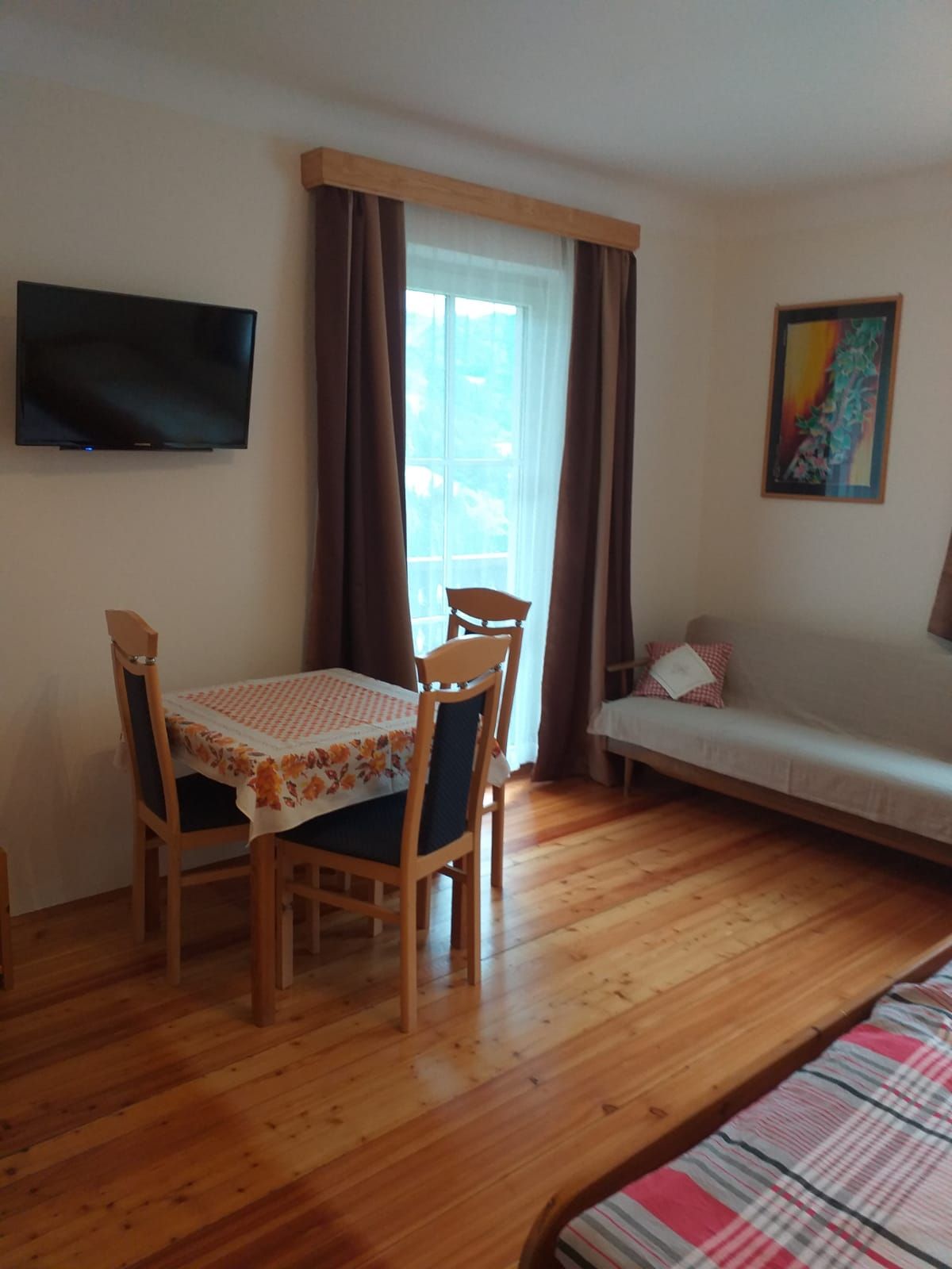 Additional bedroom