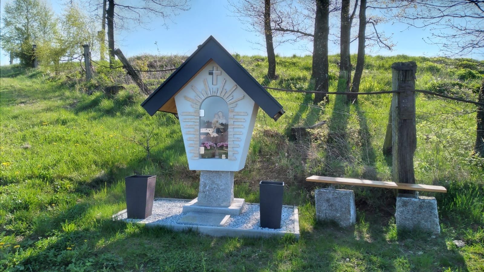 Way of the Peace Cross, Materl