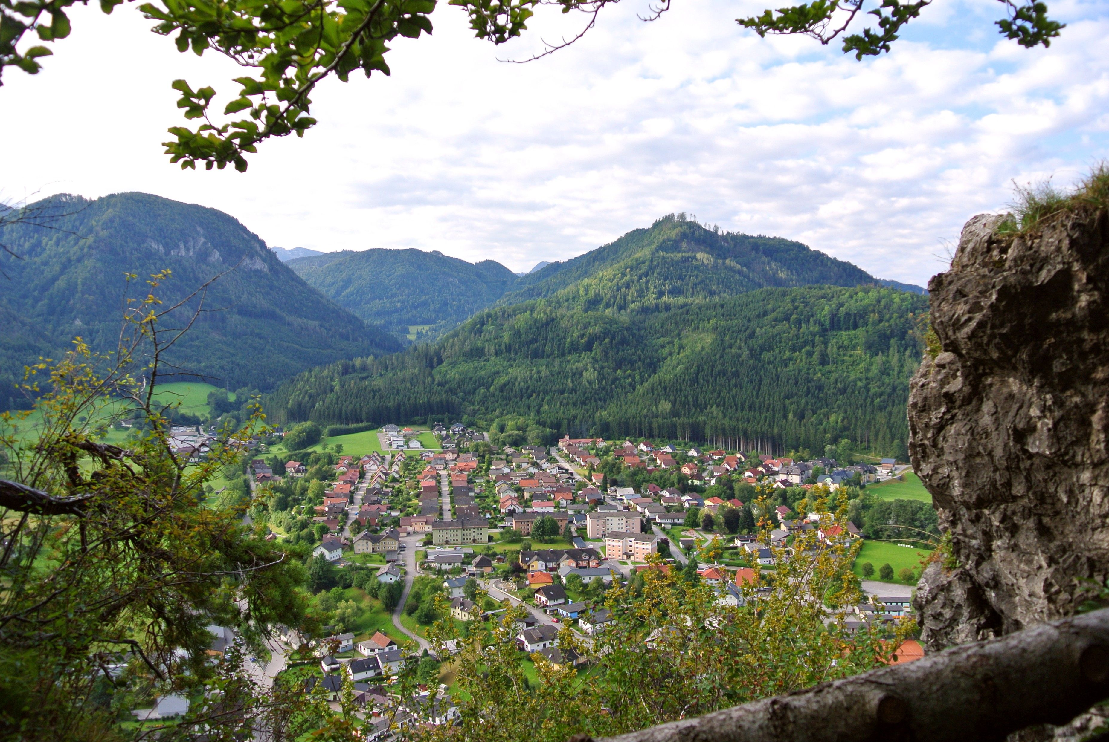 View of the municipality of Gaming from the Kirchstein
