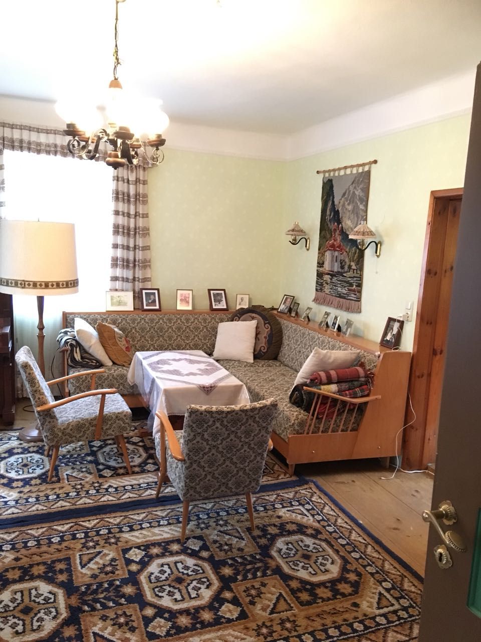 Living room with satellite TV, WLAN and landline telephone