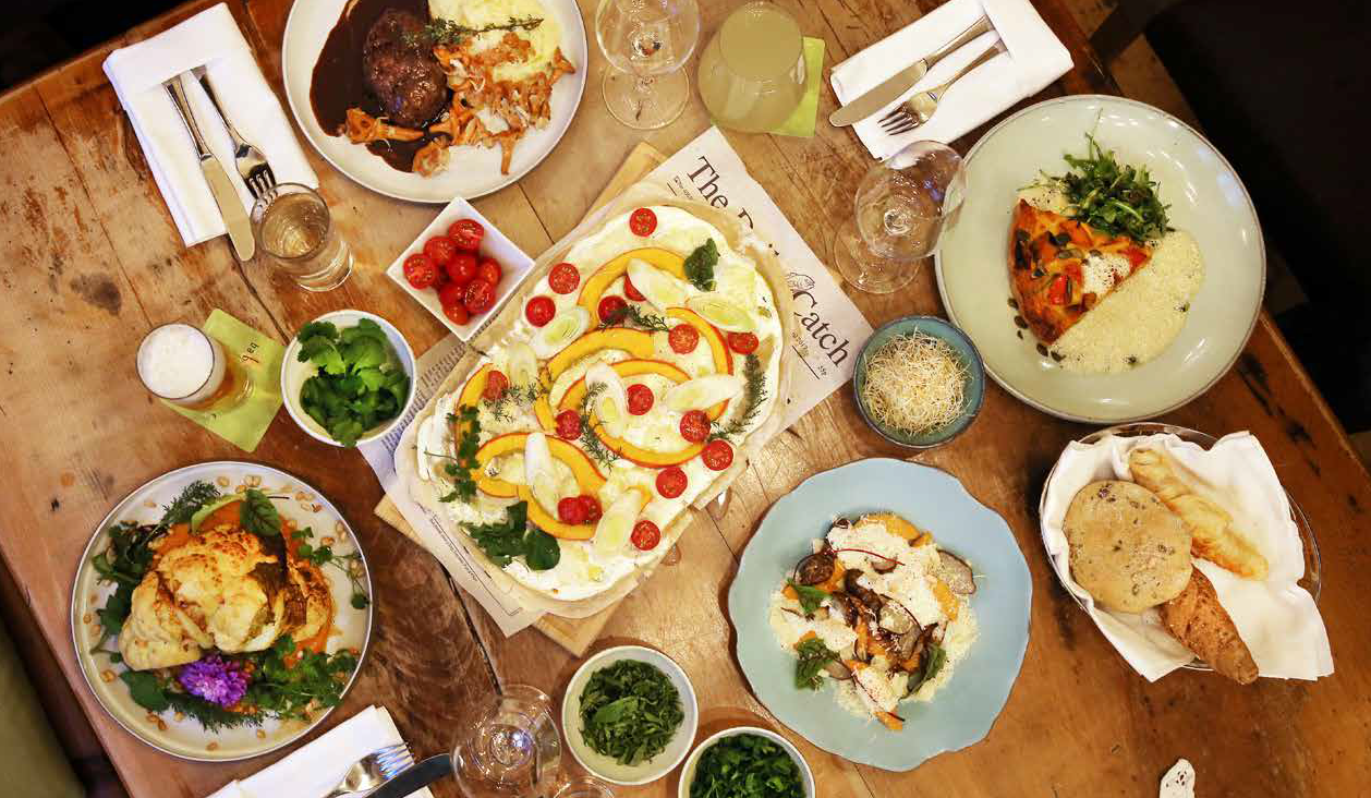 Dining house table