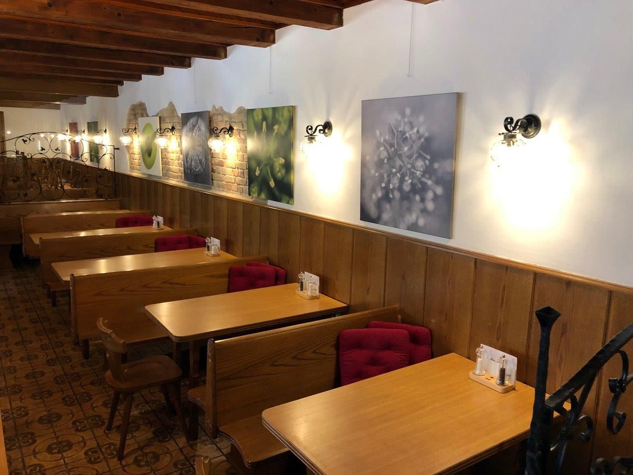 Wine tavern 