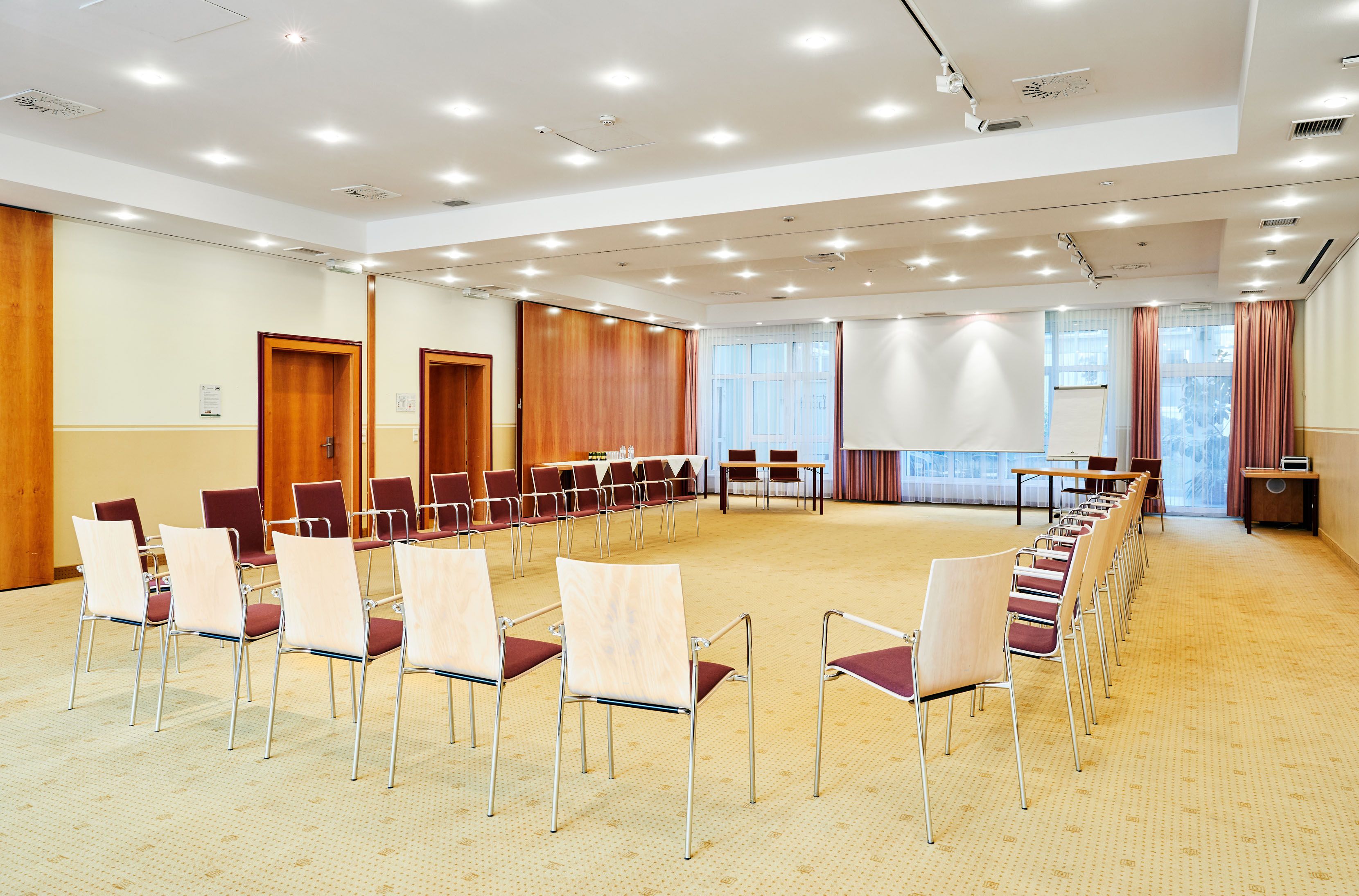 Conference room with chair circle in the Hotel Schneeberghof.