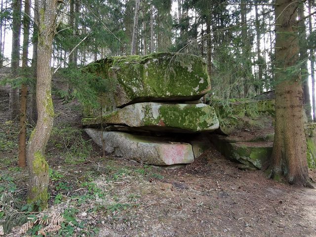 Otto Francke Gasse stone formation
