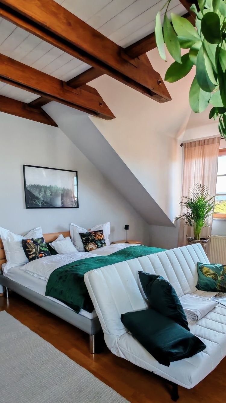 Second bedroom