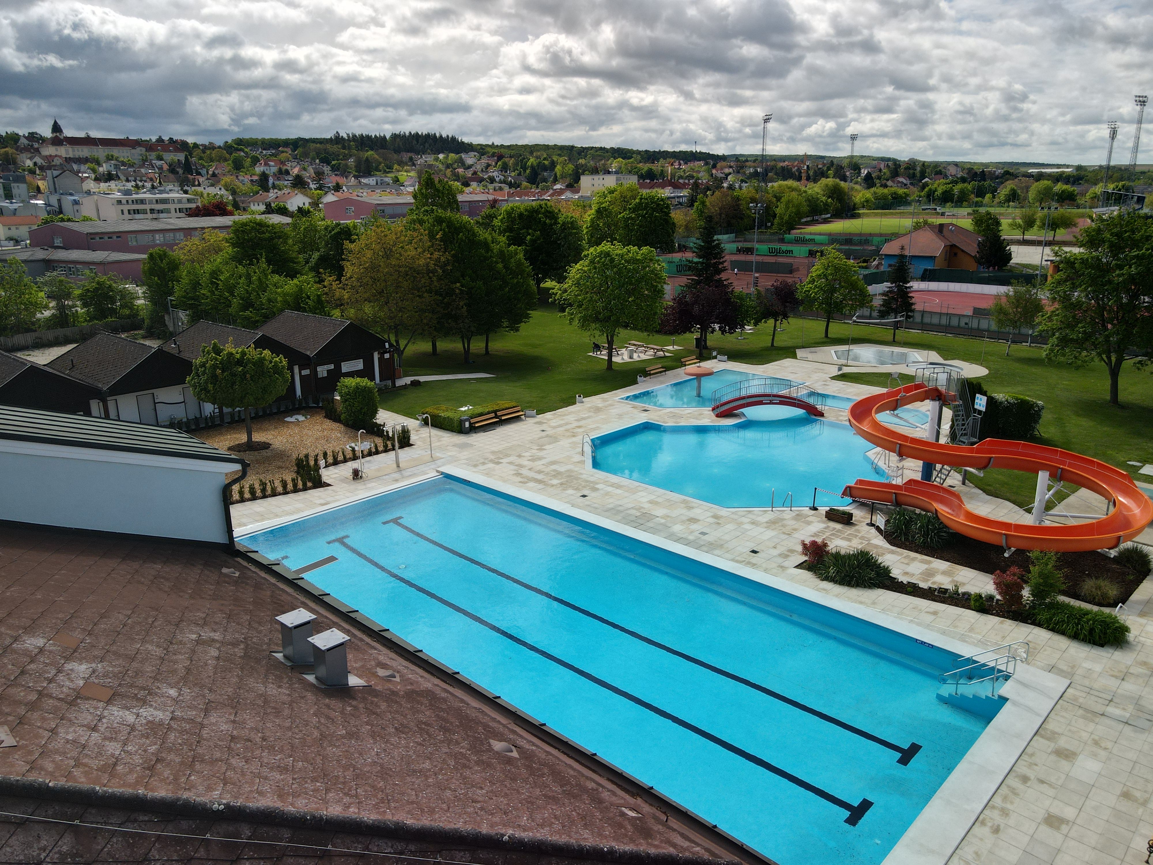 Hollabrunn municipal swimming pool
