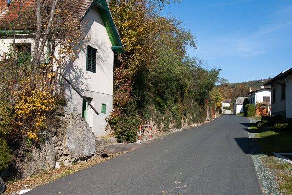 Rechnitz wine cellar lane