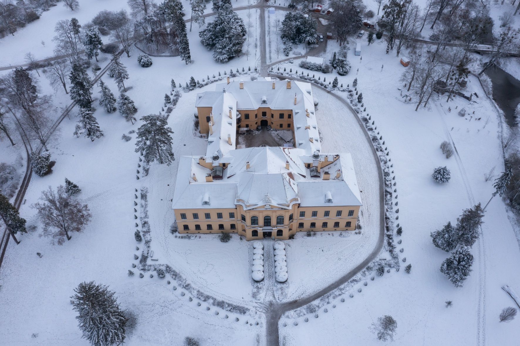 Eckartsau Castle in winter
