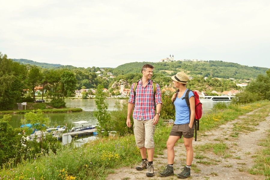 Hiking in Krummnussbaum in the background Maria Taferl Basilica