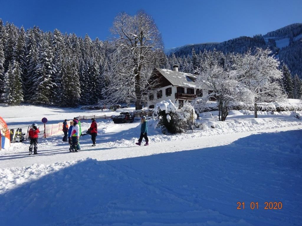 Vacation apartment Teufel family winter landscape with house view