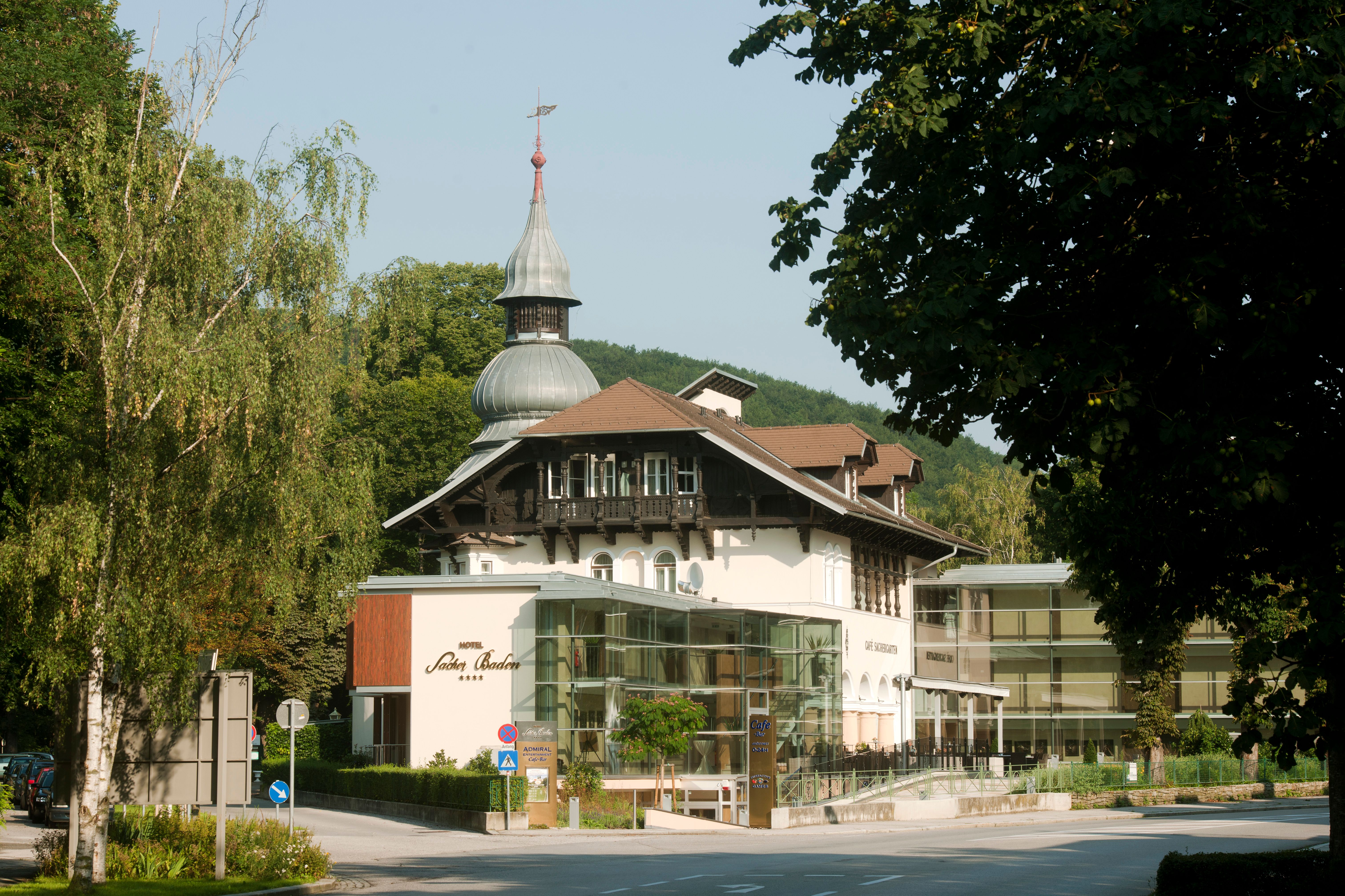 Hunting lodge 
