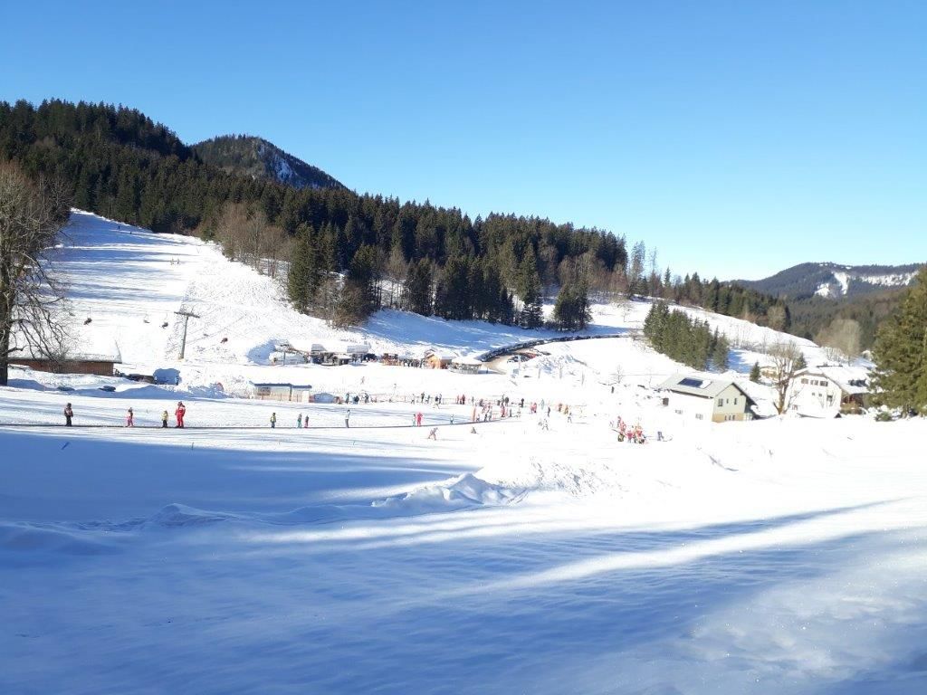 Apartment Teufel family, view from the window into the ski area