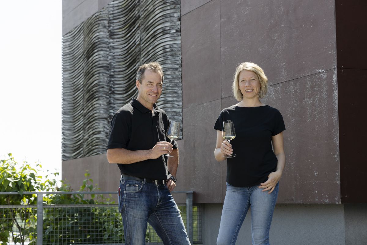 Winemaker Silke Mayr and cellar master Michael Nastl