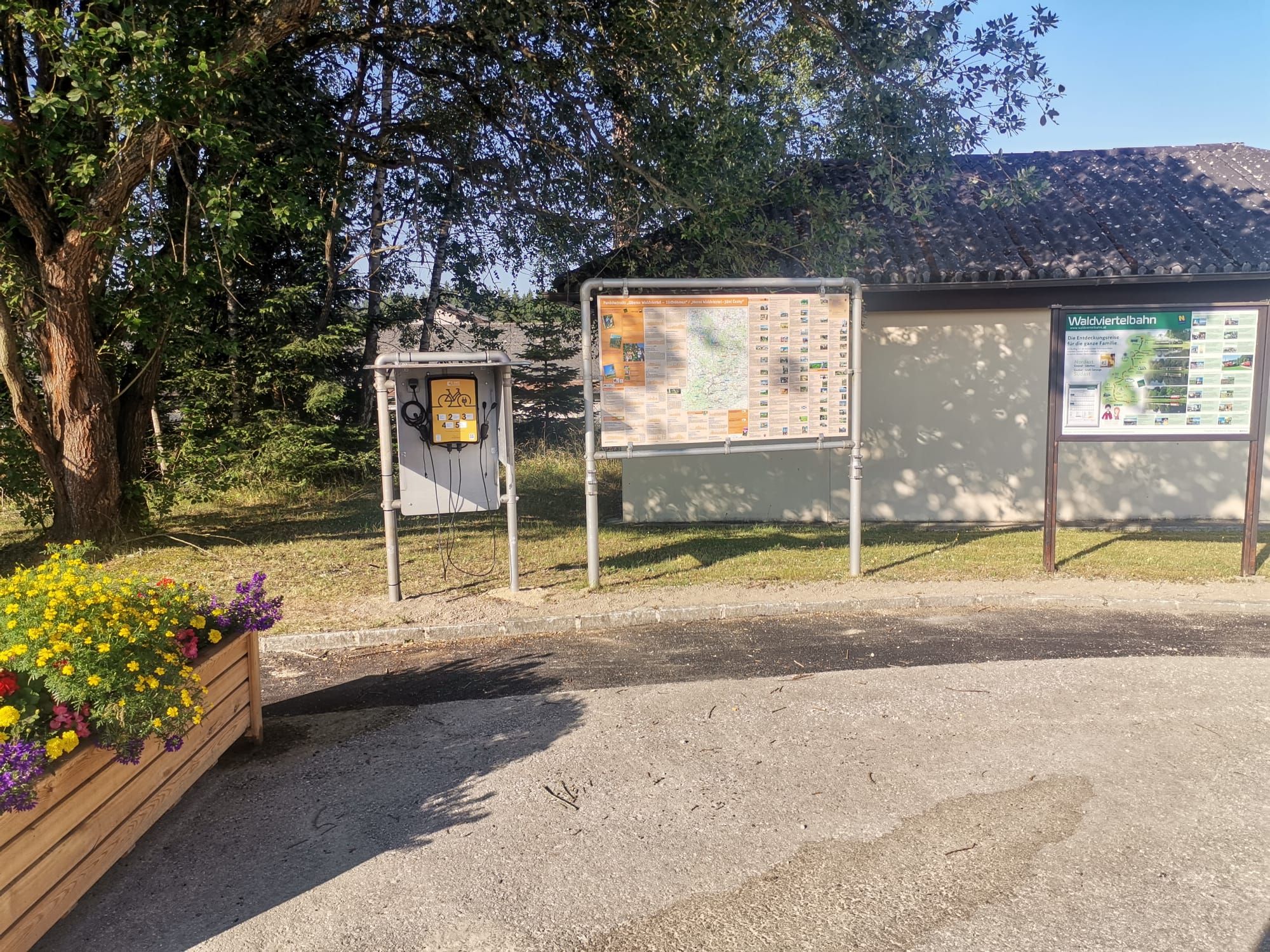 Alt-Nagelberg e-bike charging stations