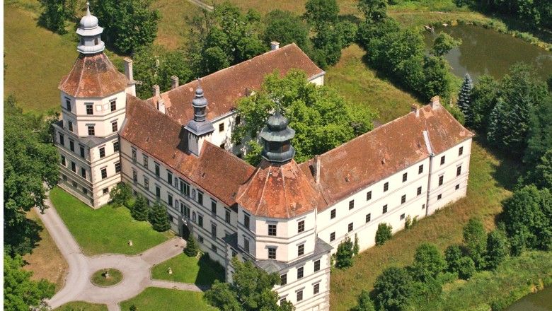 Schwarzenau Castle