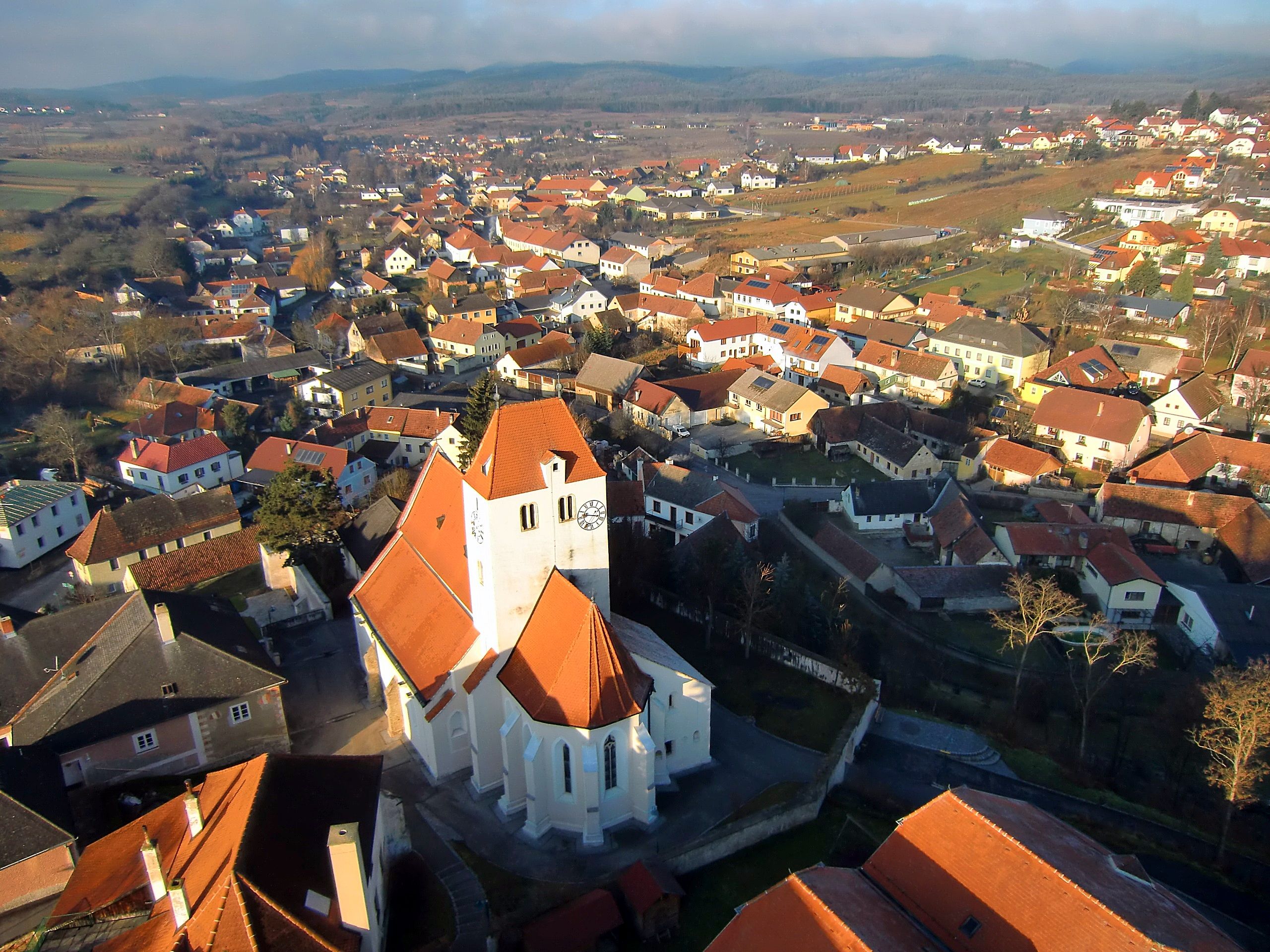 View over Lengenfeld