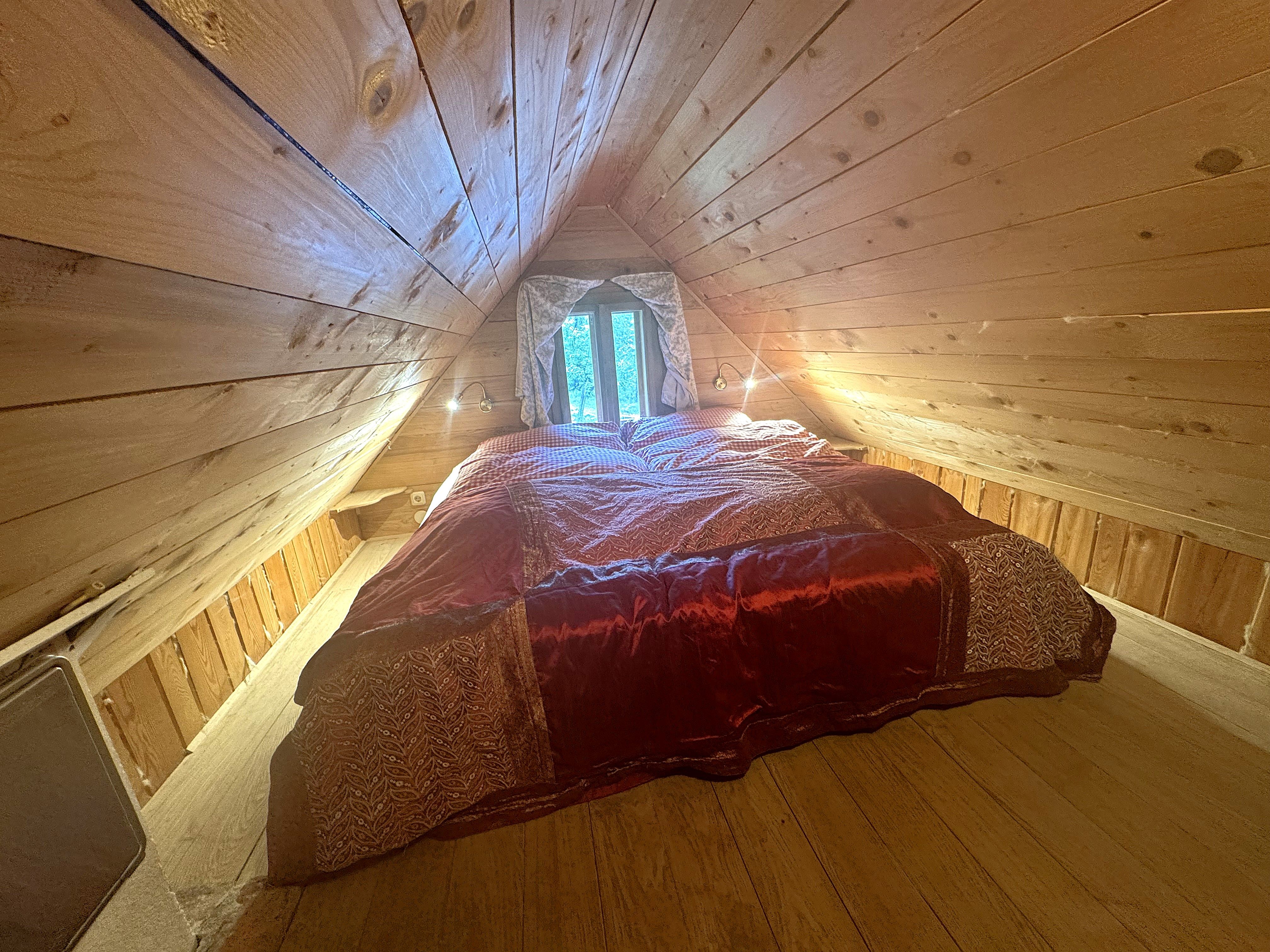 Woodcutter's hut Sleeping under the roof 1