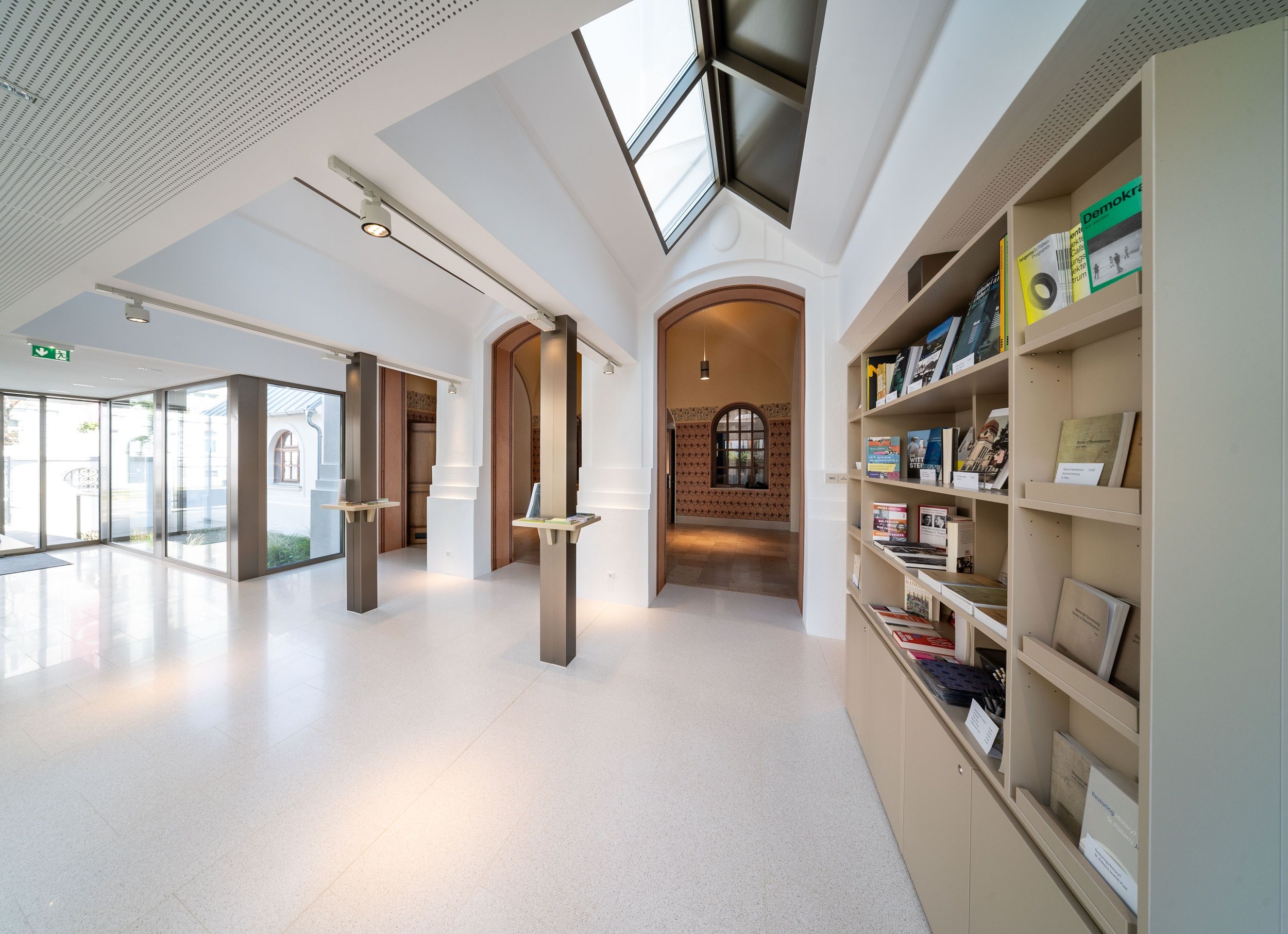 Former synagogue, foyer