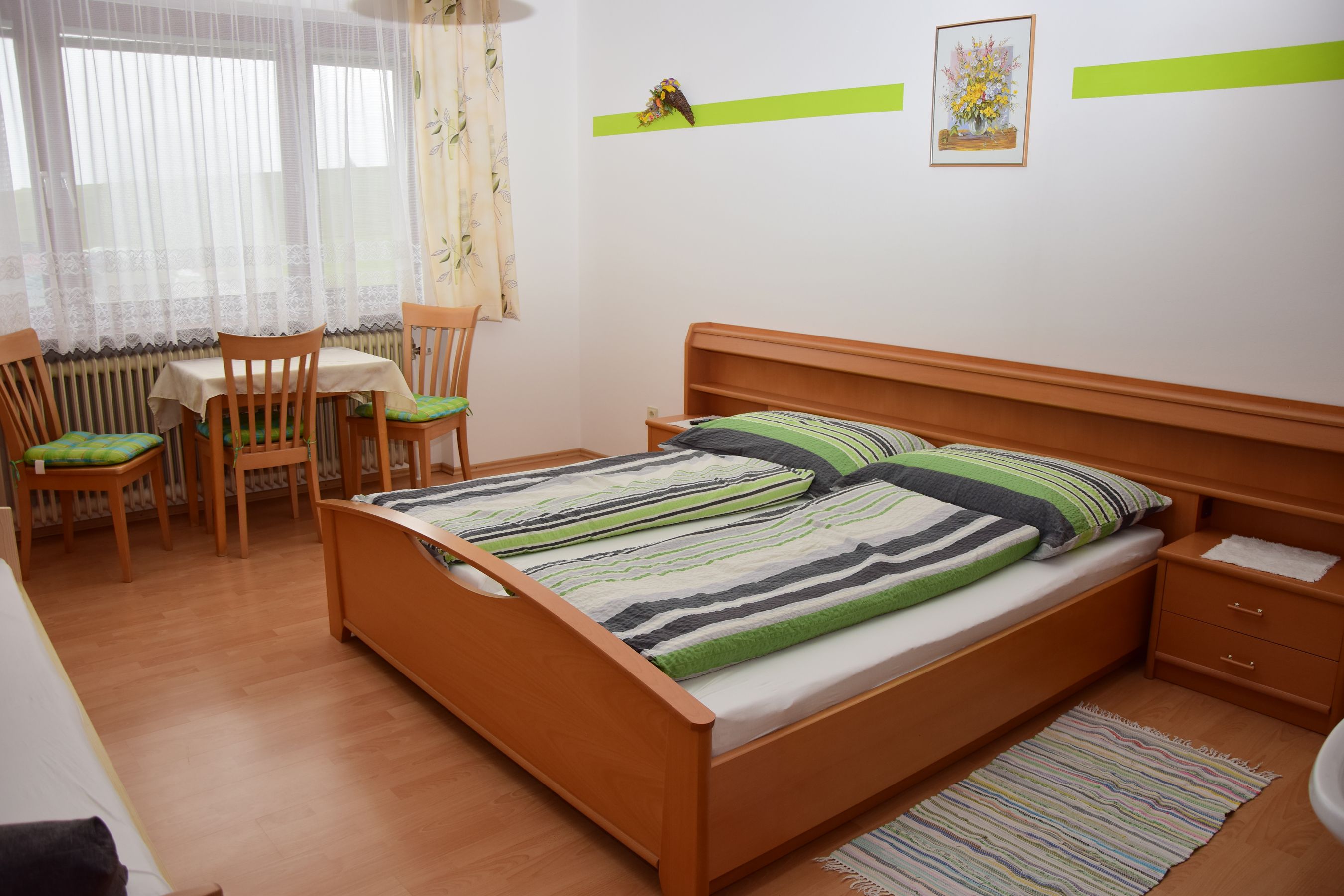 3-bed room