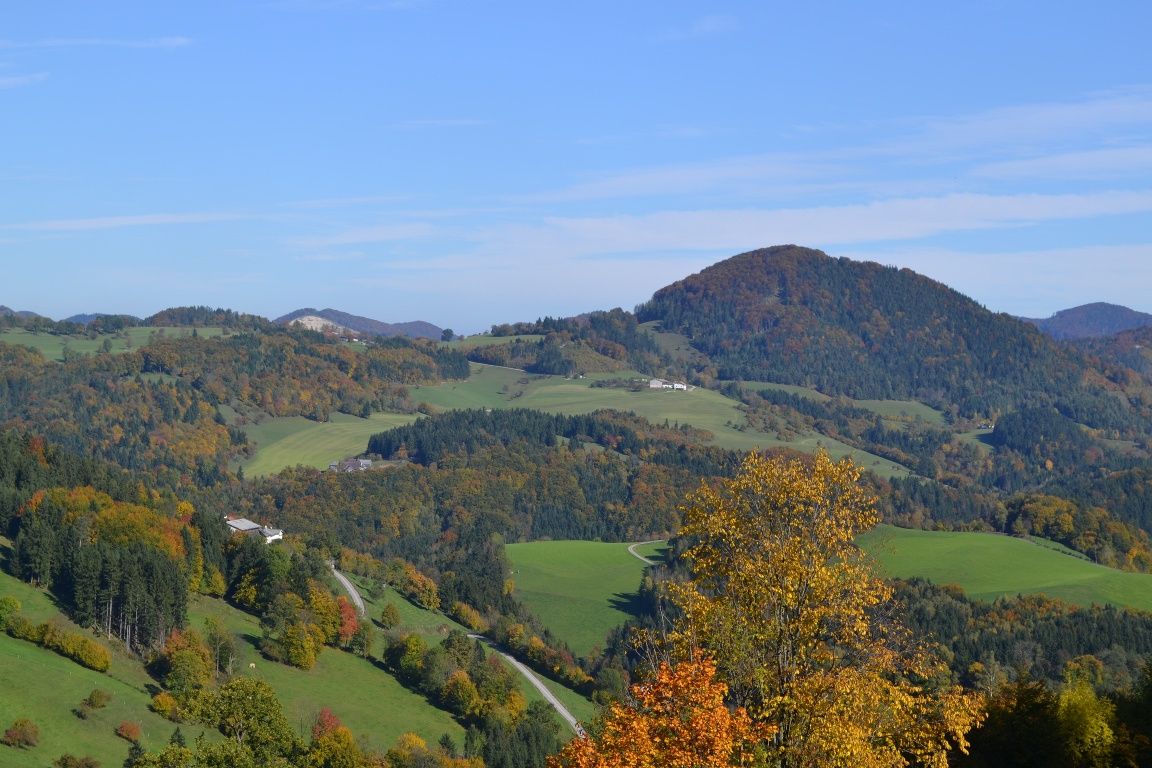View circular hiking trail