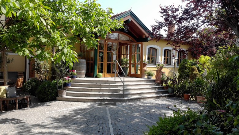 Schlager family, &copy; Wienerwald Tourismus/Kerstin Semmelmeyer