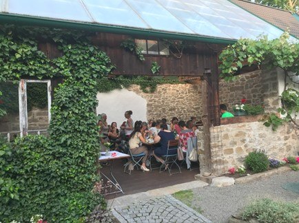 Courtyard arbor, © Dorfbründl