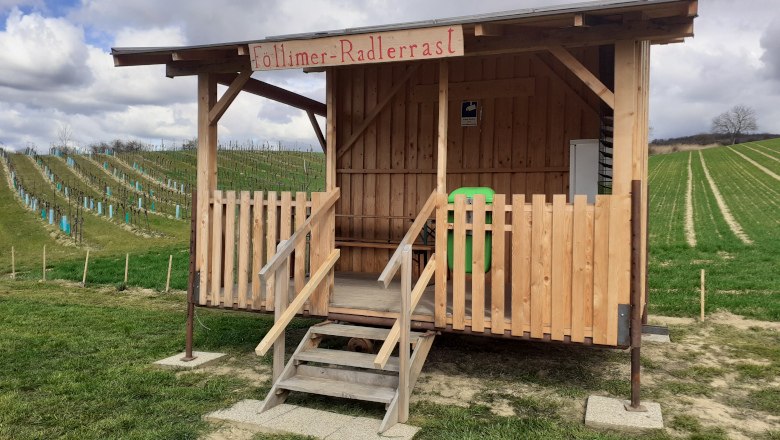 Cyclist's rest, &copy; Michael Leisser
