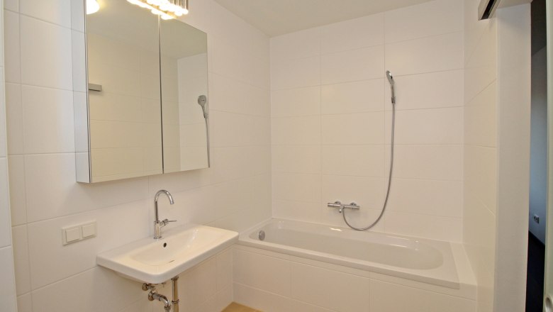 Bright and friendly bathroom