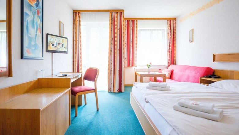 Hotel Thaya, Rooms, &copy; Waldviertel Tourismus, Studio Kerschbaum