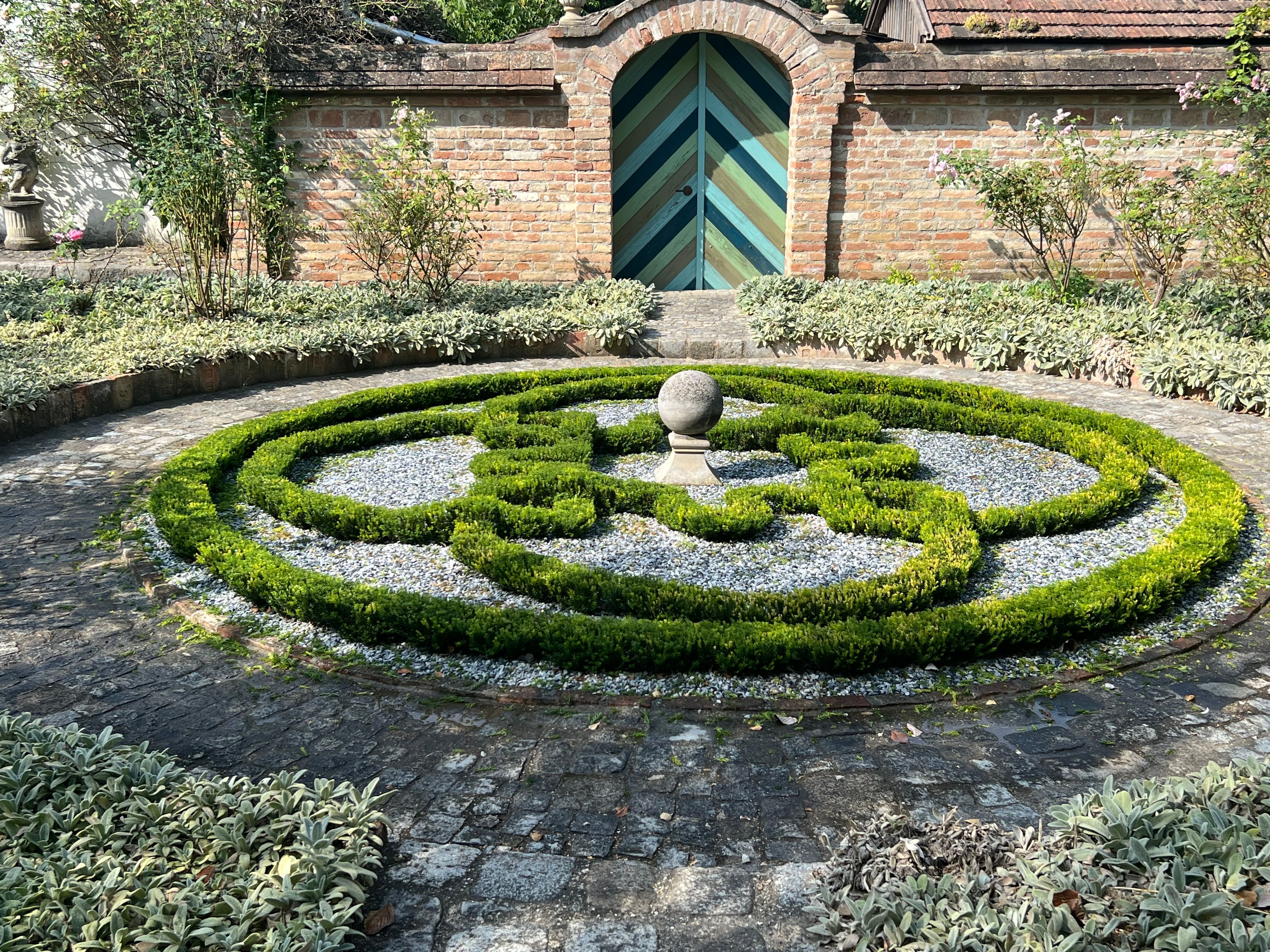 Enjoy nature in the garden