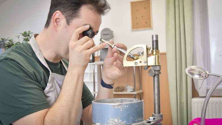 Gemstone cutting, &copy; Waldviertel Tourismus, Robert Herbst