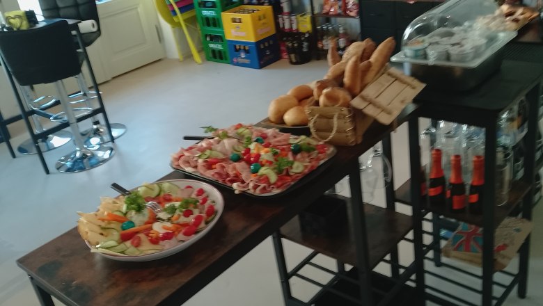 Snacks in the Vinothek Marktcafe Weinsusi, © Susanne Fitzner