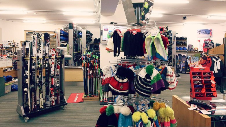 Sports store, © JoSCHI Sportshop