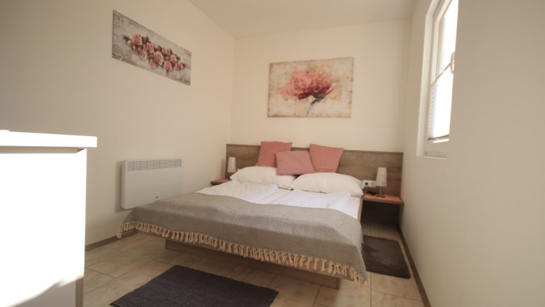 Cabin bedroom, © Brandtner / Michael Becker