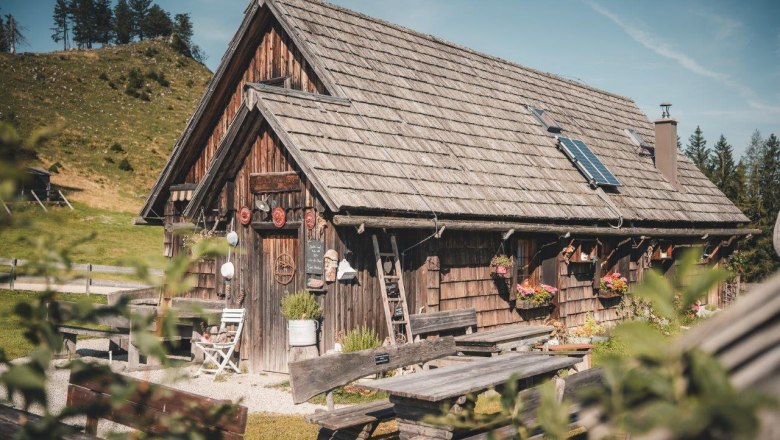 Seven huts, © Gerald Demolsky